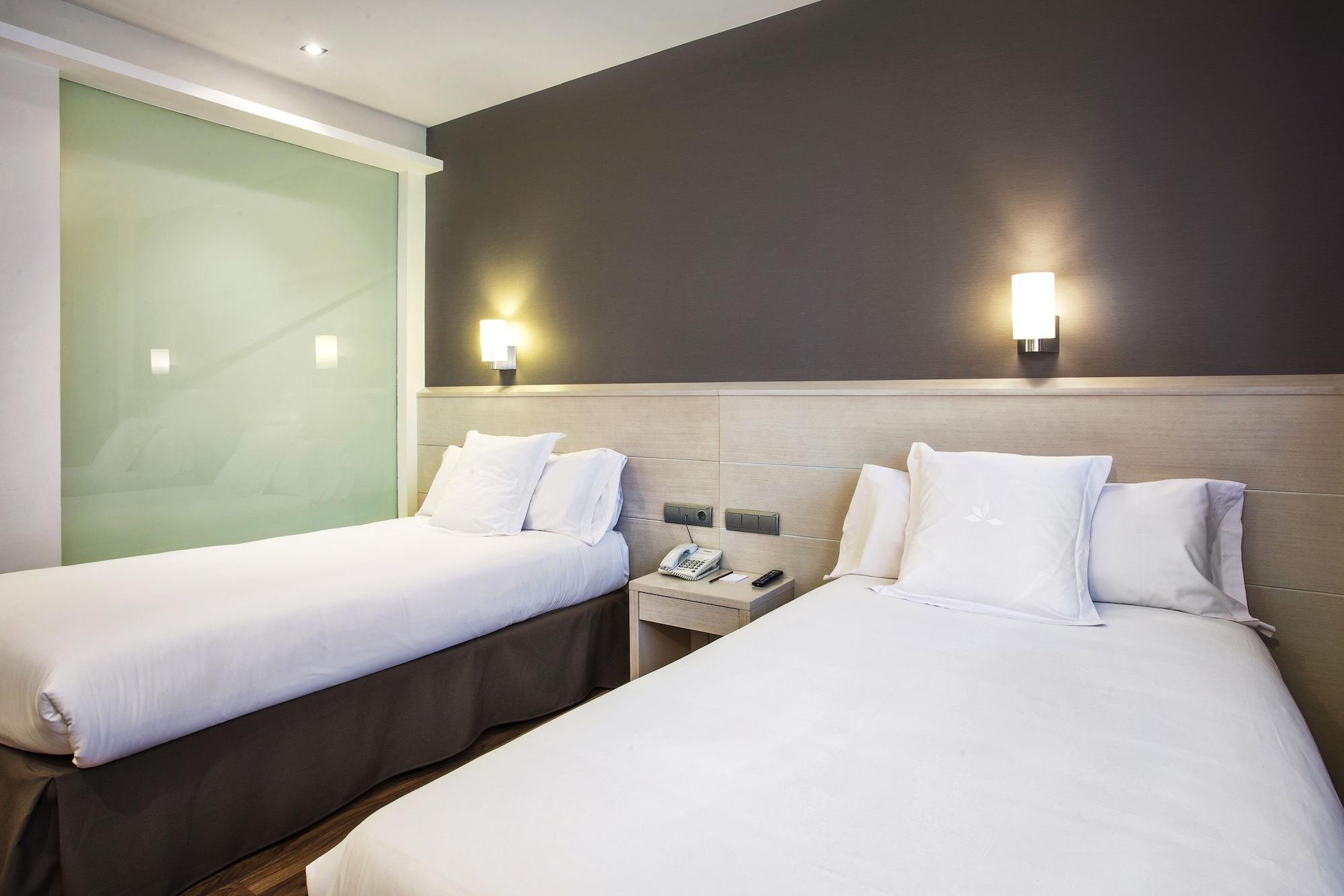 Azz Valencia Tactica Hotel Paterna Luaran gambar