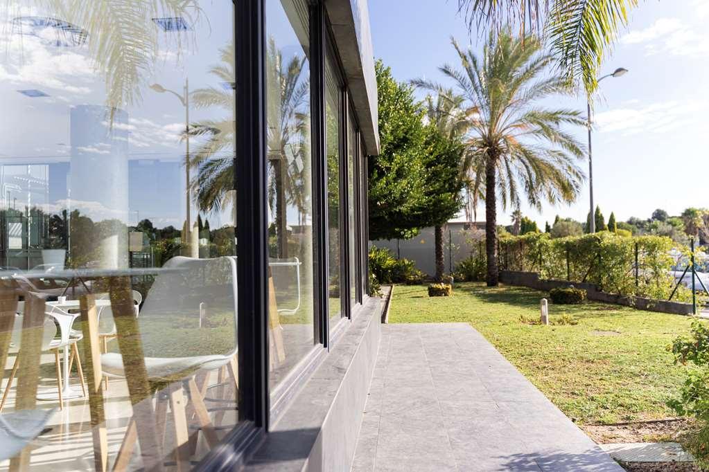 Azz Valencia Tactica Hotel Paterna Luaran gambar