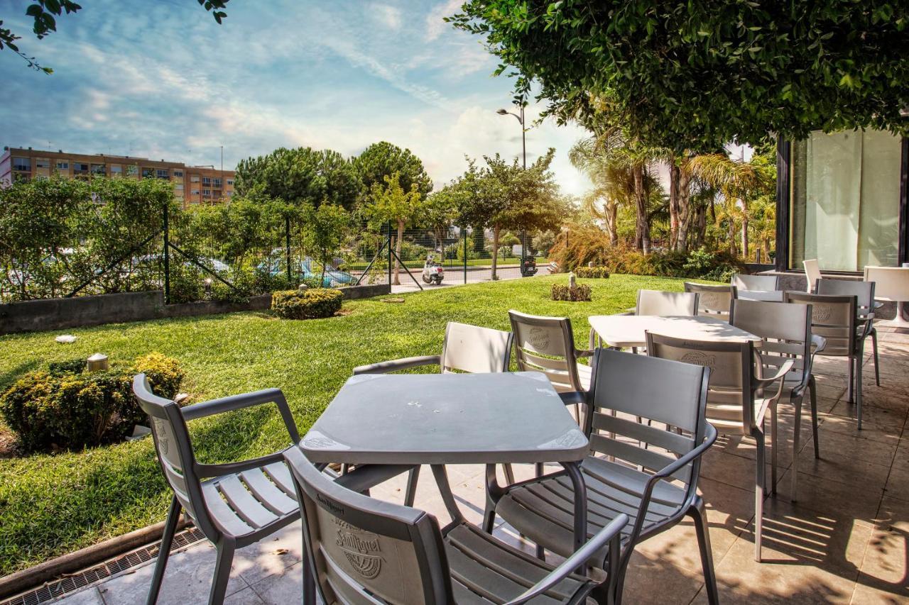 Azz Valencia Tactica Hotel Paterna Luaran gambar